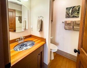 Spacious Downtown Jacksonville Studio! Hidden Gem