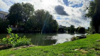 Apartamento Charming 1-bed Studio In Saint-pierre-les-nemours