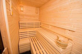 Hostal Sziklakert Fogad�