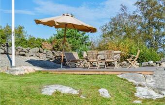 Awesome Home In H�viksn�s W/ 3 Bedrooms