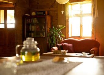 Koronczarnia. Drewniany Dom Na Warmii