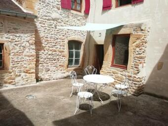 Hostal La Charliendine