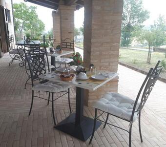 B&B I Pini Di Storaco