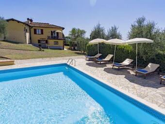 Villa Florence Flower 11