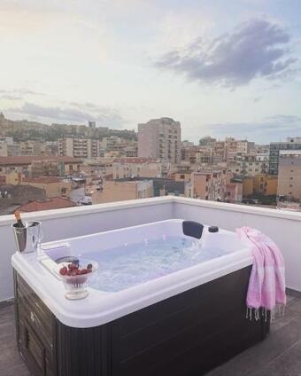 Bed & Breakfast 18 Dante Luxury Suites