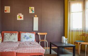 Awesome Apartment In Lenhovda With 3 Bedrooms