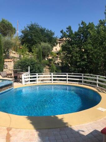 Apartamento Studio En Pierre Avec Jolie Piscine