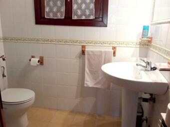 5 Bedrooms House With Enclosed Garden At Munain