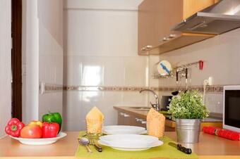 Apartamento Wifi Los Geranios In Heart Of Almeria