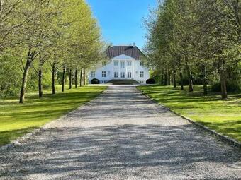 Bellevue Pal�, Bed & Breakfast