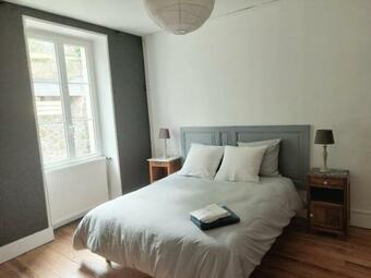 Villa Argenton-sur-creuse, 5 Pi�ces, 8 Personnes - Fr-1-591-357