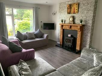 Hostal Roadside House