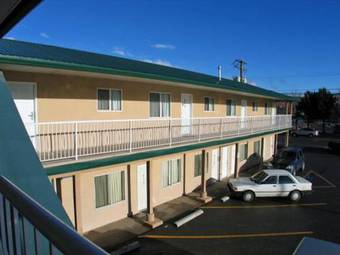 Hotel Intown Inn & Suites