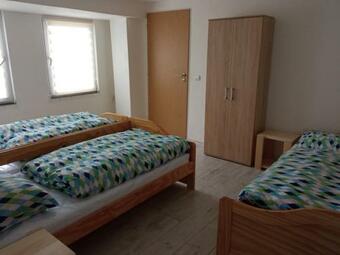 Apartm�n Hul�n, Chr�??any - ?ern�