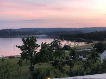 Nyrenovert Strandhytte