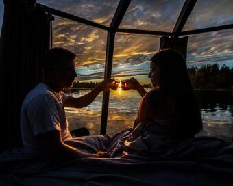 Peace Quiet Hotel In Jokkmokk Sweden - Luxury Suite With Lake View For 2