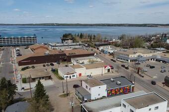 Apartamento Surf Shack L Sleeps 4 L Games L Kitchen I Roku