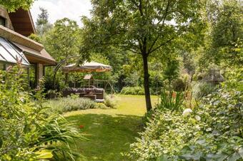 Peacefully Located Villa With Stunning Garden And Hot Tub