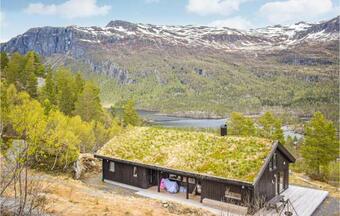 Beautiful Home In Skare With Wifi And 5 Bedrooms