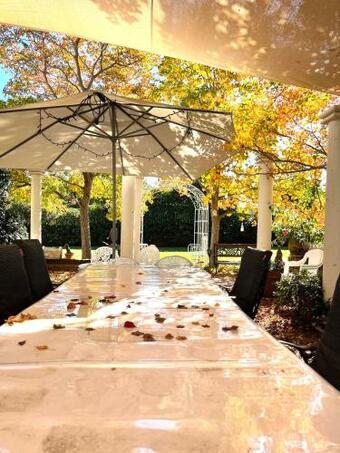 Hostal Fay's Stays(a Unique Perth Hills Retreat)