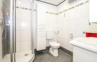 Awesome Apartment In Obervellach With Wifi And 2 Bedrooms