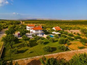 Villa Perica Residence