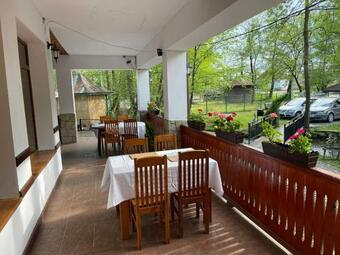 Hotel Domeniul Jale?