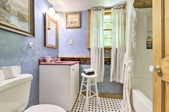 Antique-filled Home, Half Mi To Woodstock Fair