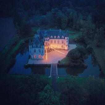 G�te Le Parc Du Ch�teau De Bourneau