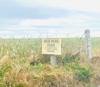 Beautifully Appointed Farmhouse With Stunning View