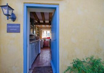 1 New Thatched Cottage