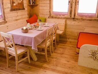 Beautiful Chalet In Comeglians With Private Terrace