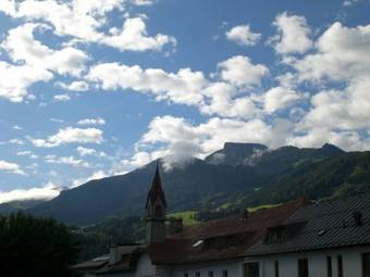 Hostal Pension M�hlbacher