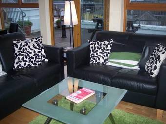 Apartamentos Tom Barry House