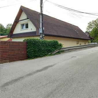 Apartm�nov� Ubytovanie Tajov