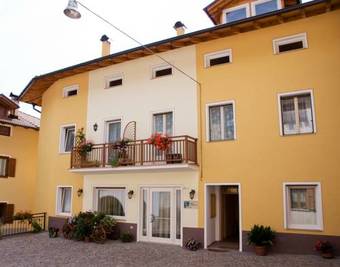 Agroturismo Agritur Monte Pin