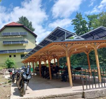 Bed & Breakfast O?rodek Ankar