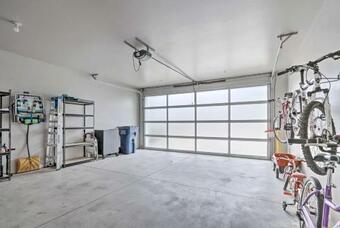 Modern Coeur Dalene Family Home With Bikes!