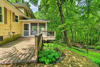 Idyllic Glen Carbon Home With Screened-in Porch