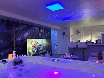 Apartamento Galaxy Spa - Suite Mercure Avec Jacuzzi Privatif