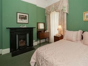 Bed & Breakfast Ivyleigh House