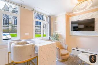 Apartamento Luxurious Suite With Jacuzzi In Normandy