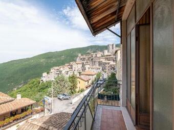 Attracitve Apartment In Umbria Close To The Centre
