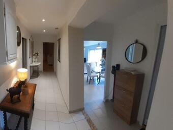 Adorable Maison D?h�tes Bord�e D?�tangs Au Calme.