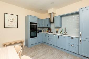 Apartamento Stunning Seaside Apt Sleeps 6