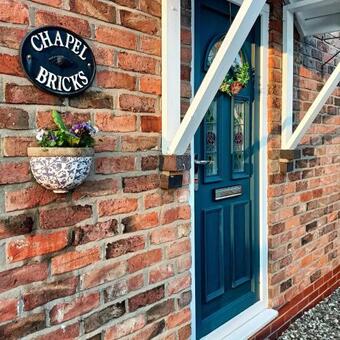 Chapel Bricks-cosy Rural Cottage Near Sandy Beach