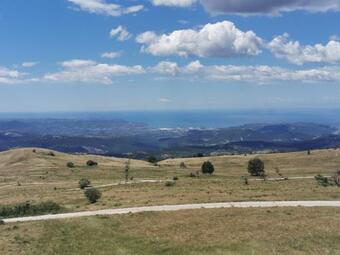 Lodge Tumova Ko?a Na Slavniku