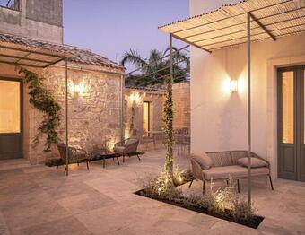 Hostal Iardino Asce Lis�ria