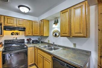 Charming Warrens Cabin Near Parks And Fishing!