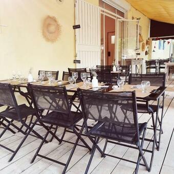 Apartamento G�te Le Palmier - Perfectly Located Cosy Studio With Private Garden